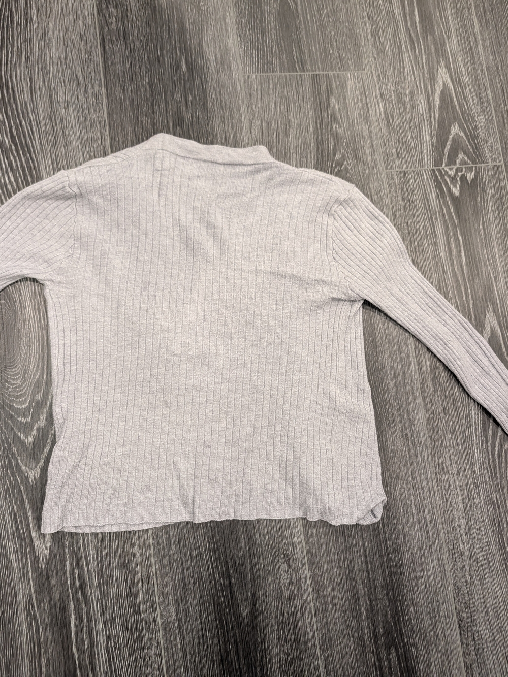 Women's Light Gray Ribbed Button-Front Cardigan - Picture 2 of 9